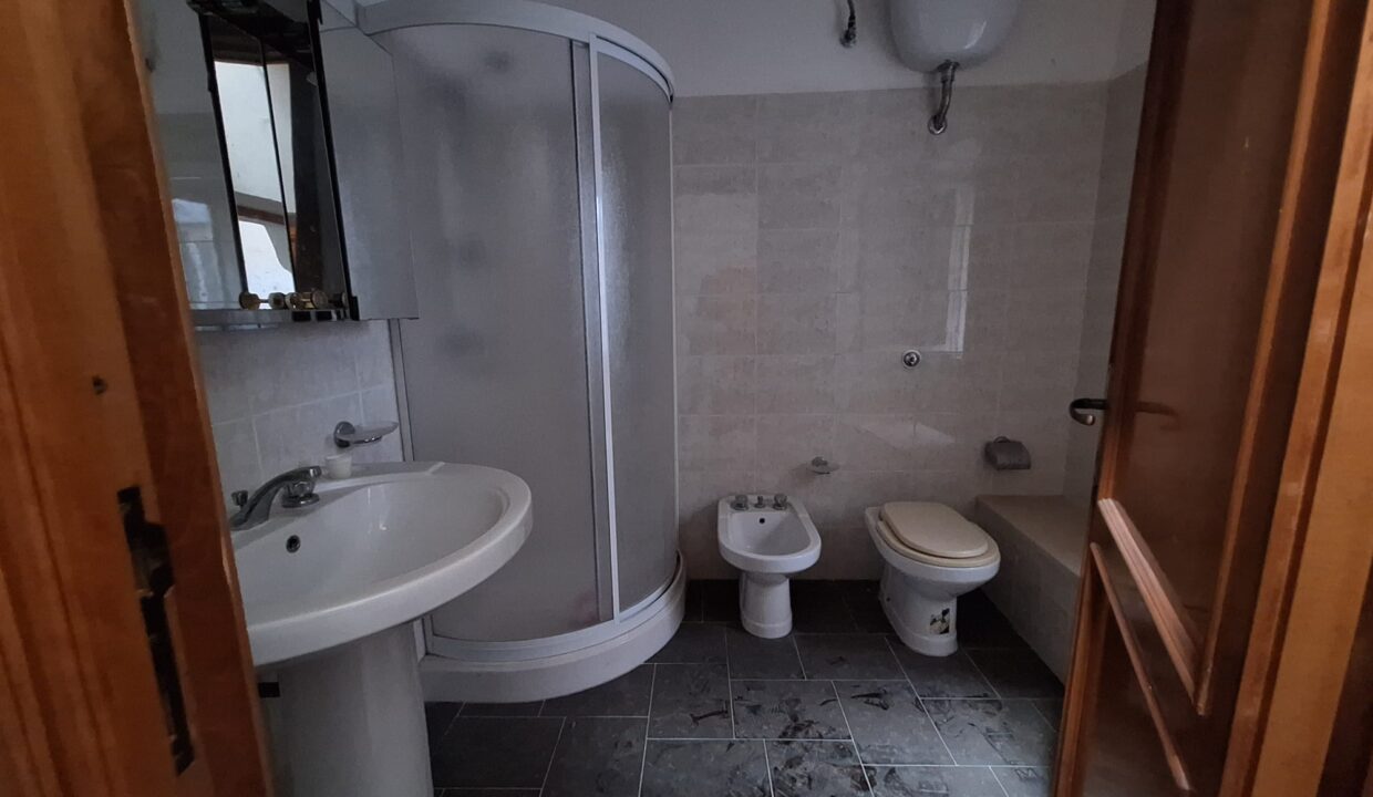 I RIFLESSI SUI TETTI (91)
